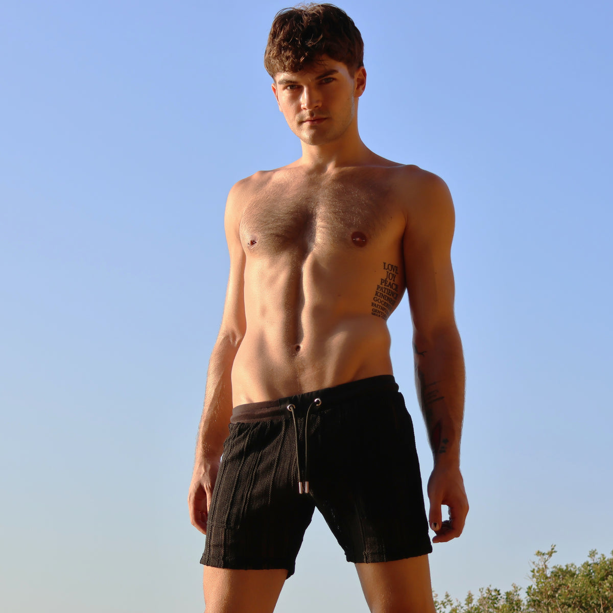 oasis open work short black